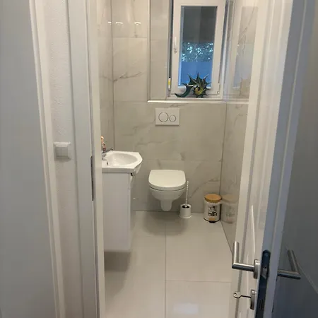 Erdgeschosswohnung Mit Terasse Apartament